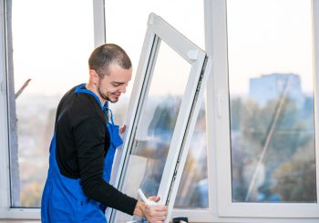 Saiba como avaliar os materiais e as funcionalidades mais importantes para equipar seu imóvel com as melhores portas e janelas