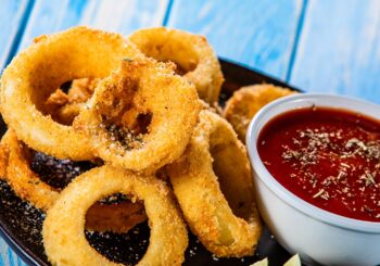 Anéis de cebola na air fryer? Descubra com a taQi!