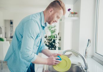 Conhecendo melhor os materiais, tamanhos e modelos de pia de cozinha, fica fácil eleger aquela ideal para seu lar