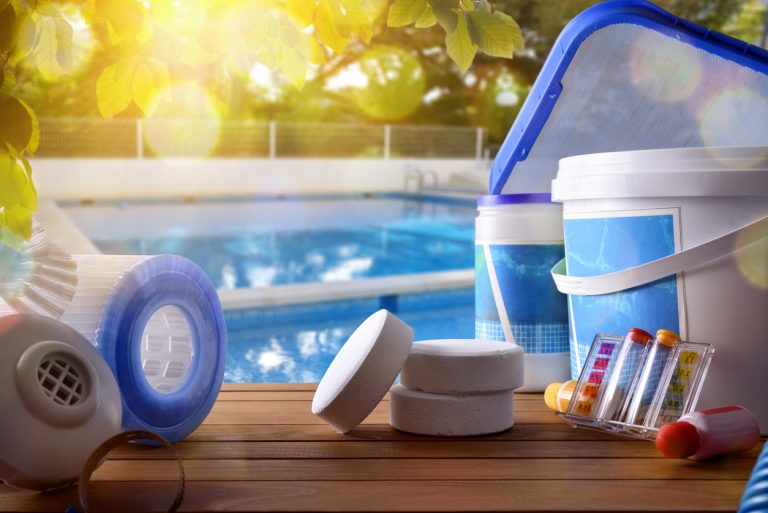 Cloro de piscina saiba quanto, como e quando aplicar Blog da taQi Cloro de piscina saiba quanto, como e quando aplicar Blog da taQi