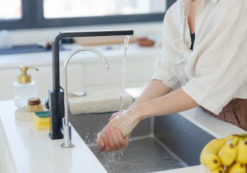 A torneira gourmet pode ser o elemento que faltava para transformar o visual da sua cozinha. Confira os principais modelos e escolha a sua!