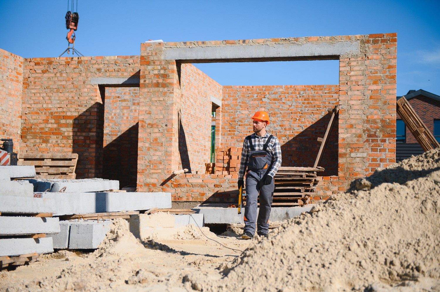 Descubra como economizar em cada etapa de sua reforma ou construção com as dicas da taQi e as vantagens exclusivas do Clube da Obra!