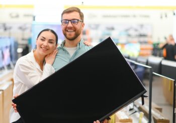 Descubra como escolher a smart TV ideal e o melhor lugar para comprar no Rio Grande do Sul. Com a taQi, sua experiência fica ainda melhor