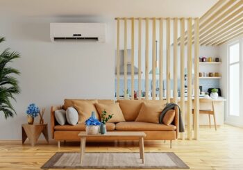 Instalar ar-condicionado na praia exige alguns cuidados especiais. Veja as dicas da taQi e escolha o modelo ideal para seu veraneio