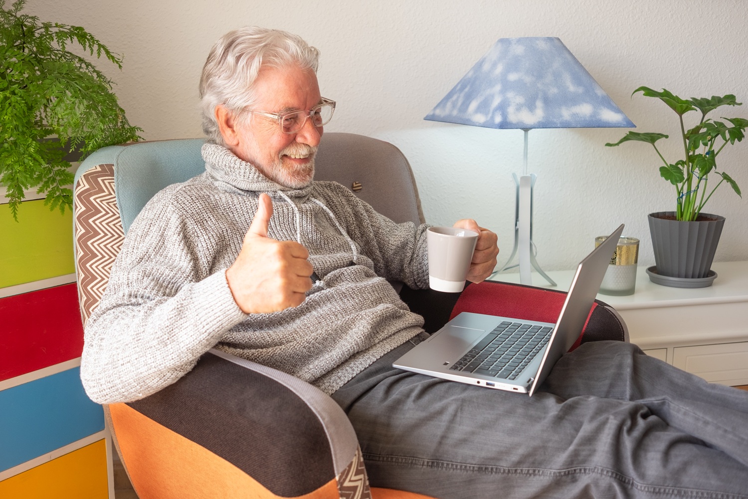 Com o passar dos anos, algumas modificações no lar garantem mais segurança e autonomia. Veja como ter uma casa adaptada para idosos